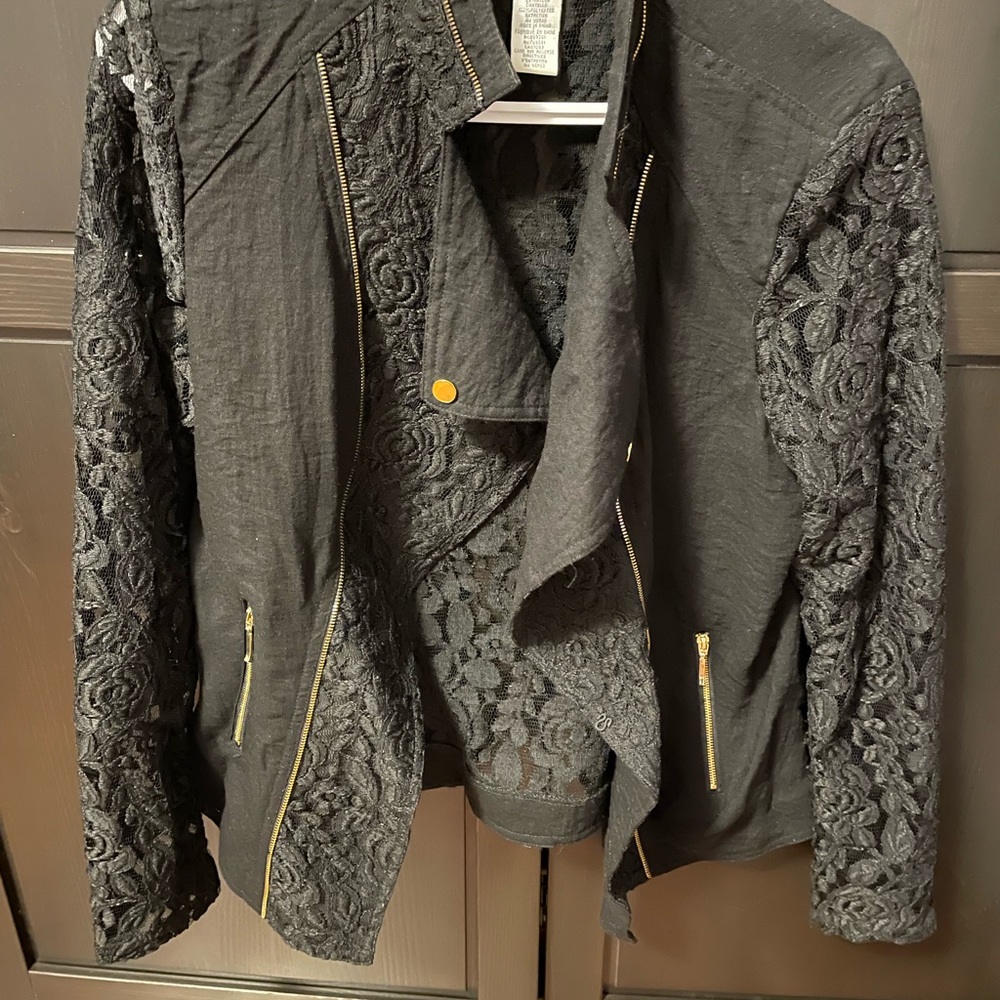 NWOT Lisa international black blazer with faux zipper and lace inserts. Size S.